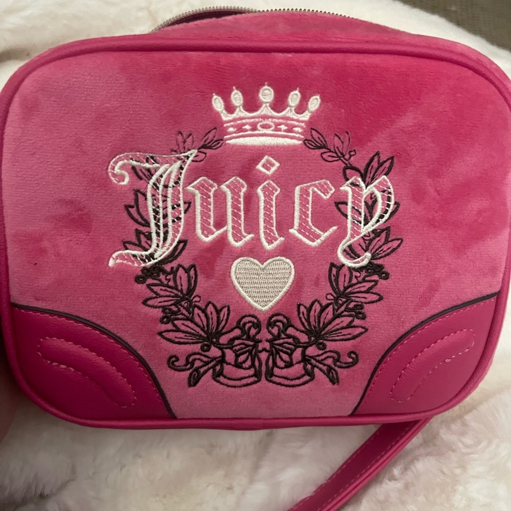 💕 NWT Juicy Couture crossbody bag 💕